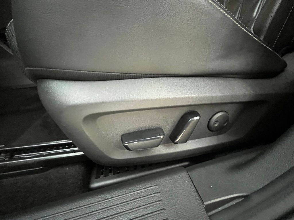 Used 2021 Nissan Rogue Platinum AWD/4WD image 43