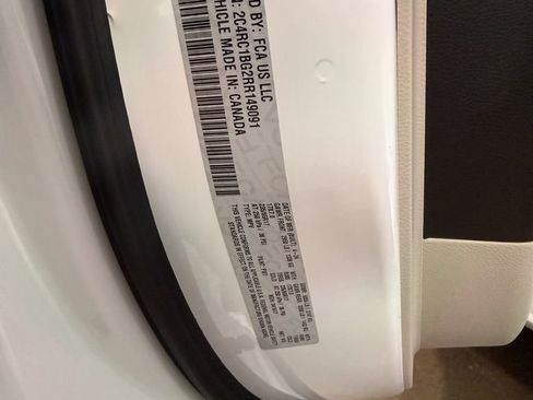 Used 2024 Chrysler Pacifica Touring-L image 56