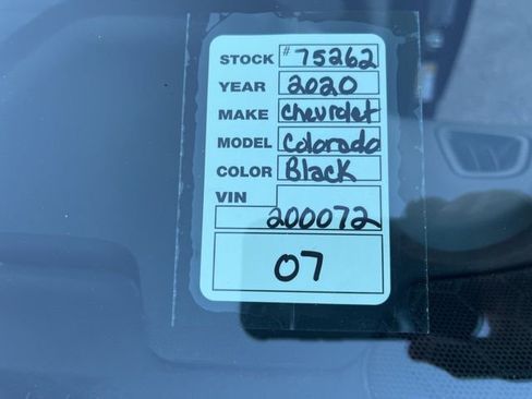 Used 2020 Chevrolet Colorado W/T w/ Custom Special Edition image 34