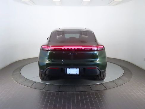 Certified 2025 Porsche Macan 4 Electric AWD/4WD image 6