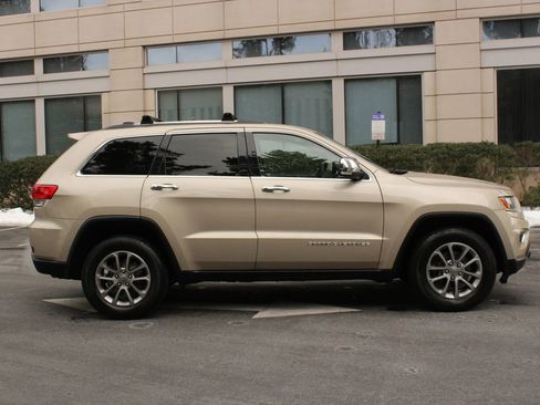 Used 2015 Jeep Grand Cherokee Limited image 6