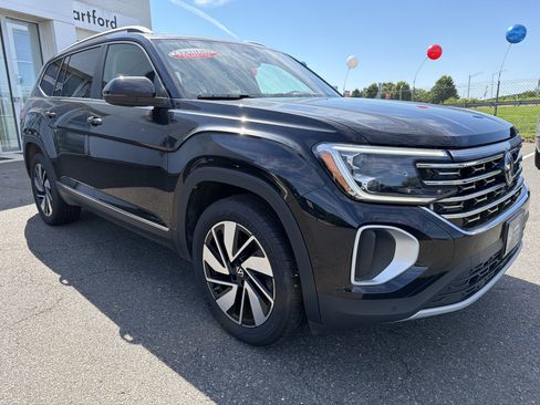 Certified 2024 Volkswagen Atlas SEL AWD/4WD image 2