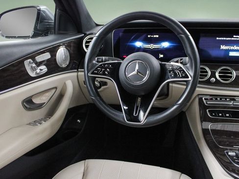 Used 2023 Mercedes-Benz E 350 4MATIC Sedan image 18