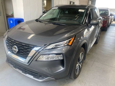 Used 2023 Nissan Rogue SL AWD/4WD image 2