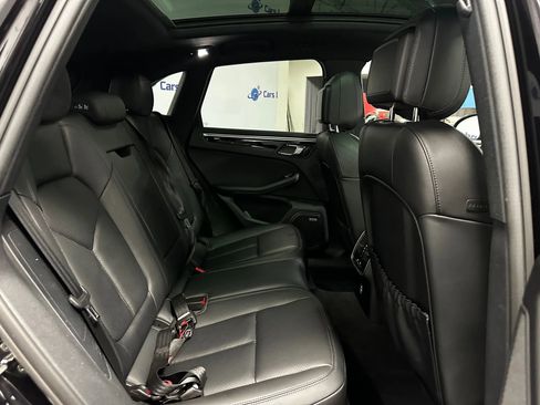 Used 2023 Porsche Macan S w/ Premium Package Plus image 21