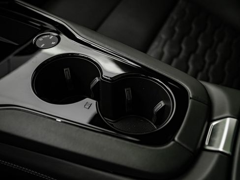 Used 2022 Audi RS e-tron GT w/ Carbon Performance Package image 36