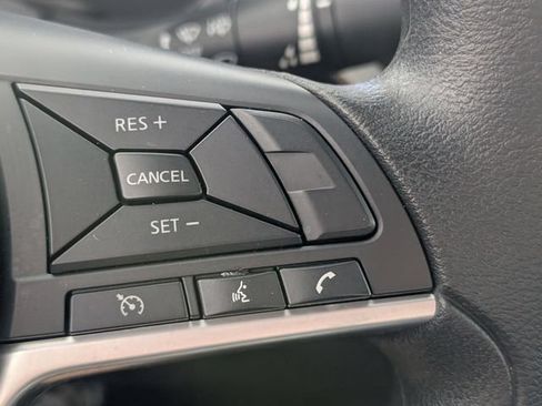 Used 2025 Nissan Altima 2.5 SV FWD image 18