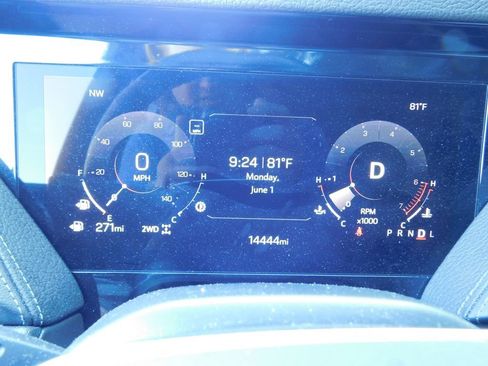 Used 2025 GMC Yukon Denali w/ Sun & Power Step Package AWD/4WD image 12