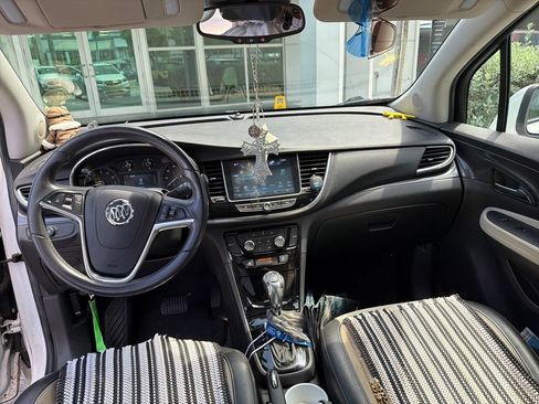 Used 2019 Buick Encore Preferred w/ Safety Package FWD image 5