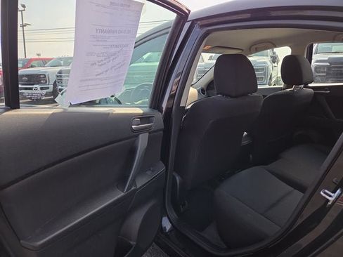 Used 2011 MAZDA MAZDA3 i Touring FWD image 10