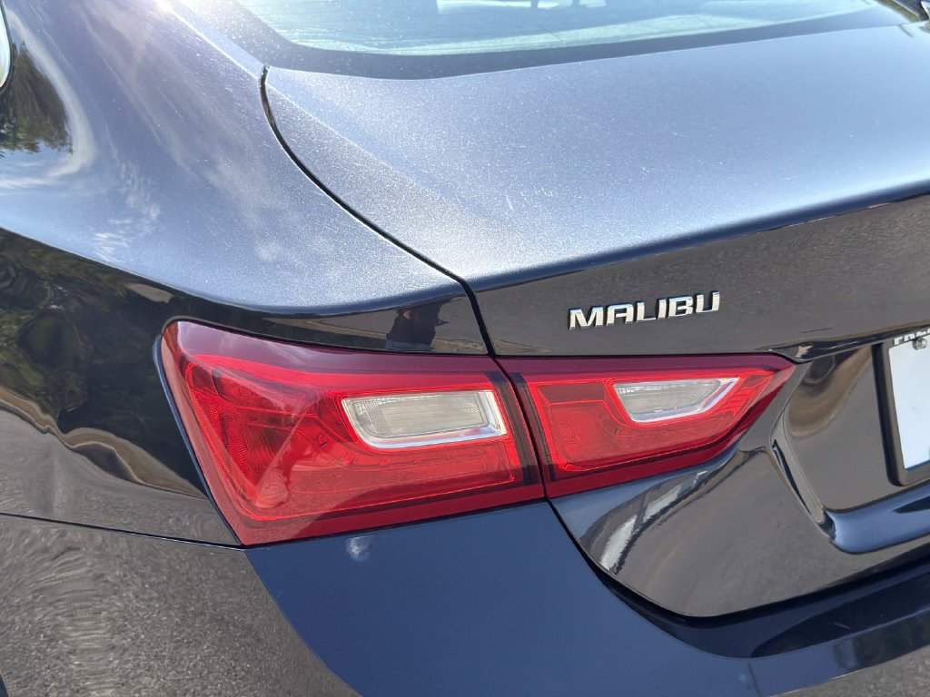 Used 2023 Chevrolet Malibu LT FWD image 12