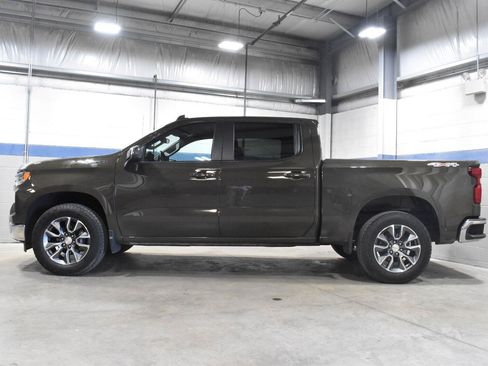 Used 2023 Chevrolet Silverado 1500 LT AWD/4WD image 20