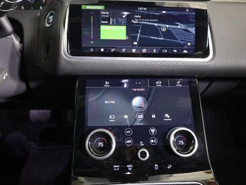 Used 2018 Land Rover Range Rover Velar S image 19