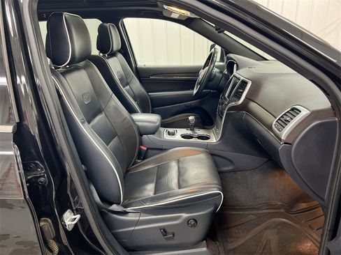 Used 2015 Jeep Grand Cherokee Overland image 23