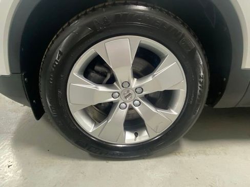 Used 2020 Volvo XC40 T5 Momentum w/ Protection Package AWD/4WD image 5