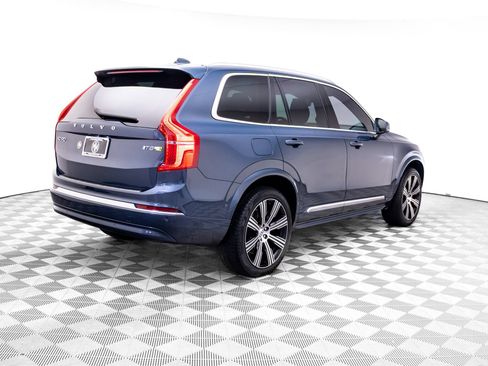 Used 2025 Volvo XC90 T8 Ultra w/ Protection Package Premier AWD/4WD image 5