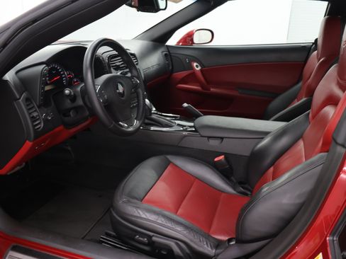 Used 2012 Chevrolet Corvette Convertible w/ 3LT Preferred Equipment Group RWD image 8