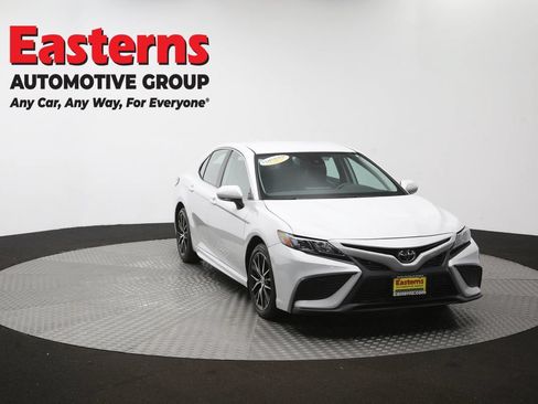 Used 2024 Toyota Camry SE w/ Cold Weather Package FWD image 49