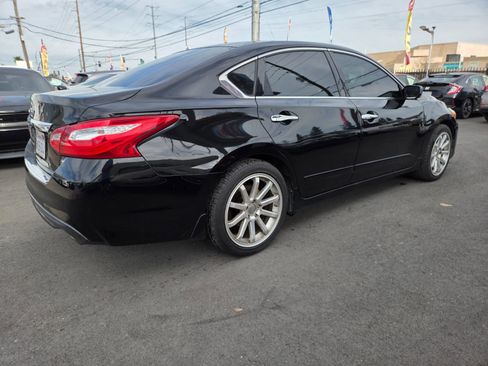 Used 2017 Nissan Altima 2.5 S w/ Power Driver Seat Package image 4