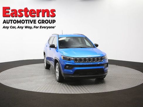 Used 2024 Jeep Compass Latitude AWD/4WD image 49