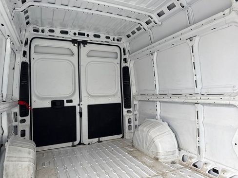 Used 2025 RAM ProMaster 2500 w/ Convenience Group FWD image 22