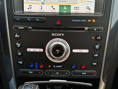 Used 2017 Ford Explorer Limited w/ Equipment Group 301A FWD image 32