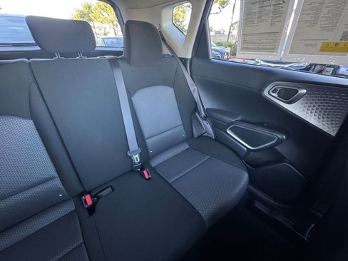 Used 2025 Kia Soul LX w/ LX Technology Package image 35