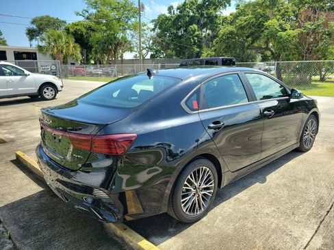 Used 2023 Kia Forte GT-Line w/ GT-Line Technology Package FWD image 4