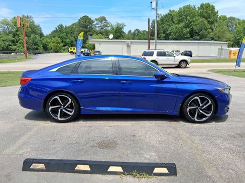 Used 2020 Honda Accord Sport image 4