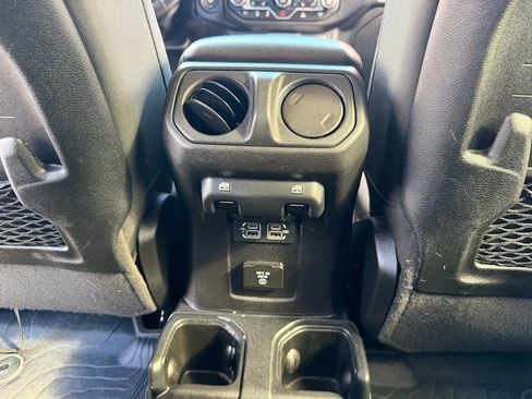 Used 2020 Jeep Gladiator Rubicon w/ Dual Top Group AWD/4WD image 13