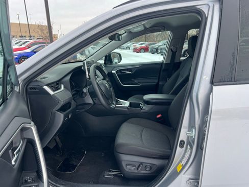 Used 2024 Toyota RAV4 XLE image 22