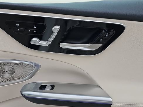 New 2026 Mercedes-Benz C 300 4MATIC Sedan image 12
