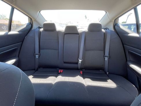 Used 2025 Nissan Altima 2.5 SV image 38