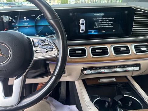 Used 2022 Mercedes-Benz GLE 350 4MATIC image 4