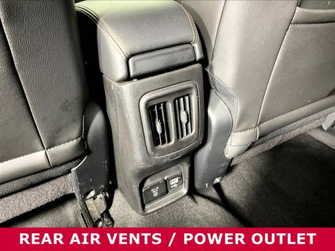 Used 2018 Jeep Compass Limited AWD/4WD image 10