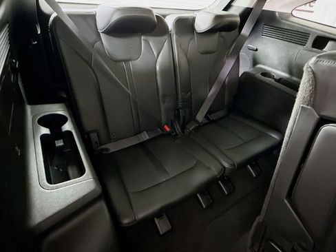 Used 2023 Kia Sorento S w/ Panoramic Sunroof Package image 32