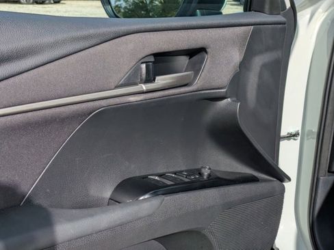 Used 2025 Toyota Camry LE image 3