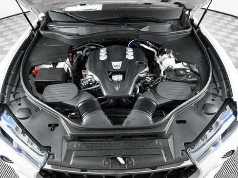 New 2024 Maserati Levante GT Ultima image 55