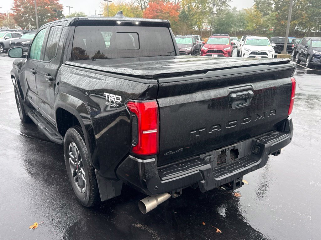 Used 2024 Toyota Tacoma TRD Sport w/ TRD Sport Upgrade Package AWD/4WD image 5