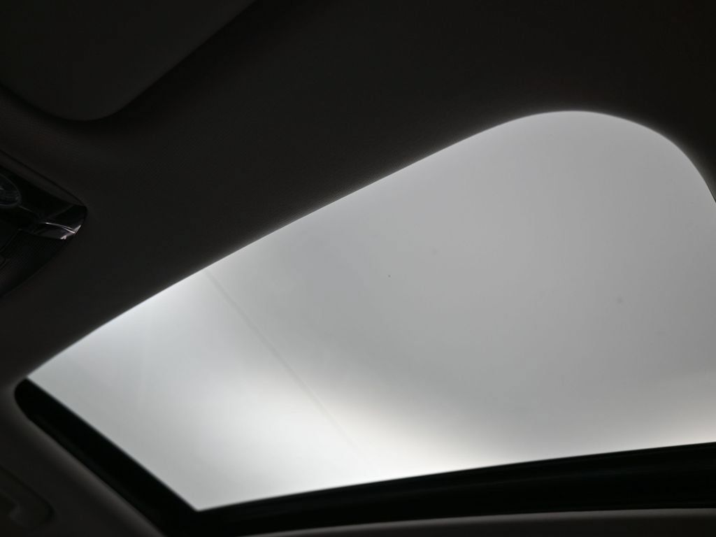 Used 2025 Kia Seltos EX w/ EX Sunroof Package FWD image 26