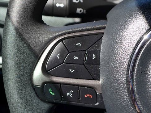 Used 2022 Jeep Renegade Latitude image 19