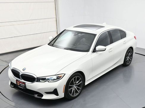 Used 2019 BMW 330i xDrive Sedan w/ Premium Package AWD/4WD image 33