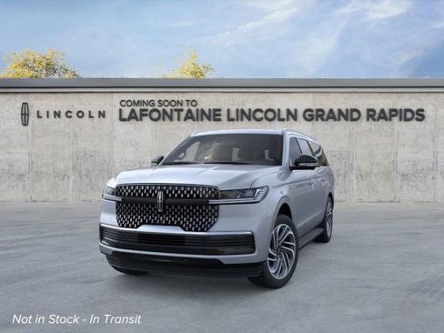 New 2026 Lincoln Navigator L Premier AWD/4WD image 2