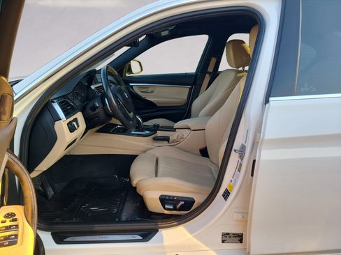 Used 2018 BMW 330i xDrive Sedan image 11