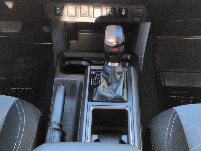 Used 2021 Toyota Tacoma TRD Sport w/ Technology Package RWD image 18