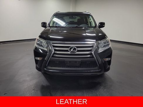 Used 2019 Lexus GX 460 image 2