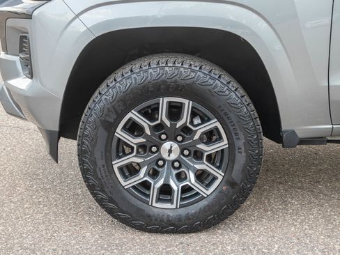 Used 2023 Chevrolet Colorado Z71 w/ Z71 Convenience Package 2 AWD/4WD image 29