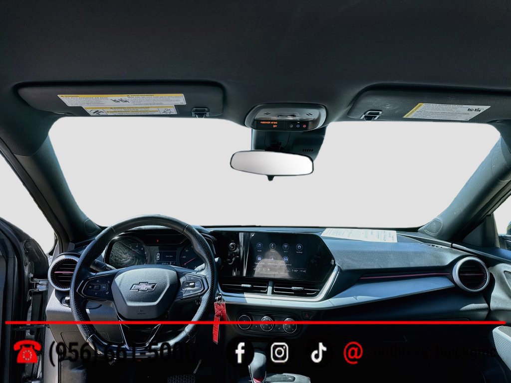 Used 2025 Chevrolet Trax RS w/ Driver Confidence Package FWD image 21