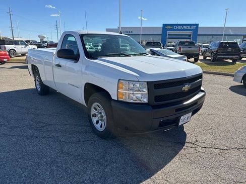 Used 2009 Chevrolet Silverado 1500 W/T image 2