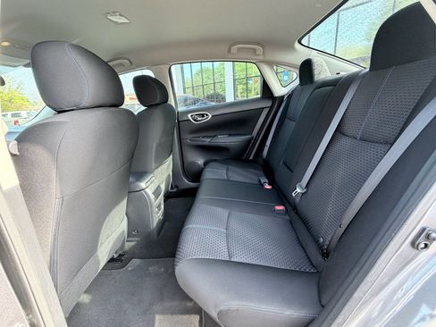 Used 2019 Nissan Sentra SR image 25